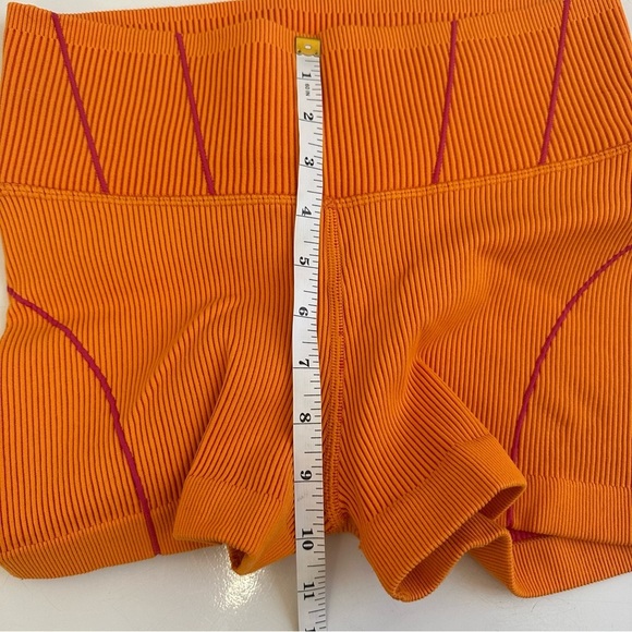 OFFLINE By Aerie Seamless Corset 2" Bike Short Biker Shorts Simply Orange Medium - Picture 5 of 8